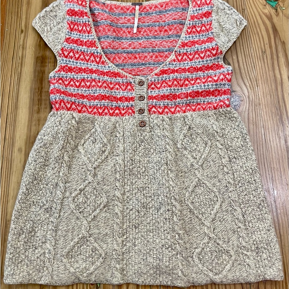 Free People beige Red wool blend short sleeve Faire Isle Sweater Shirt Sz Small